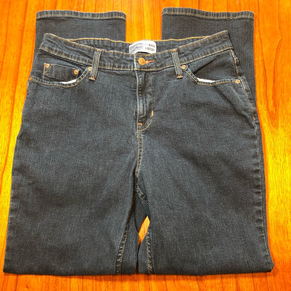 Signature by Levi Strauss at waist bootcut